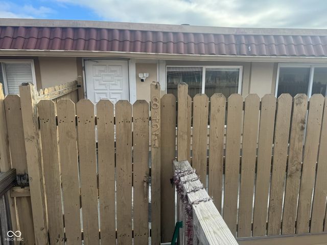 8421 Del Prado Court, Indianapolis, IN 46227