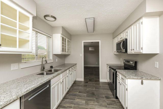 4403 Pawnee Street, Baytown, TX 77521