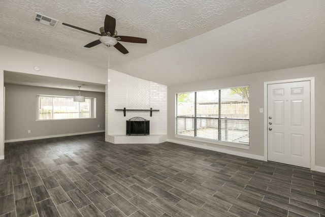 4403 Pawnee Street, Baytown, TX 77521