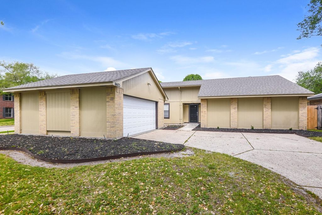 4403 Pawnee Street, Baytown, TX 77521