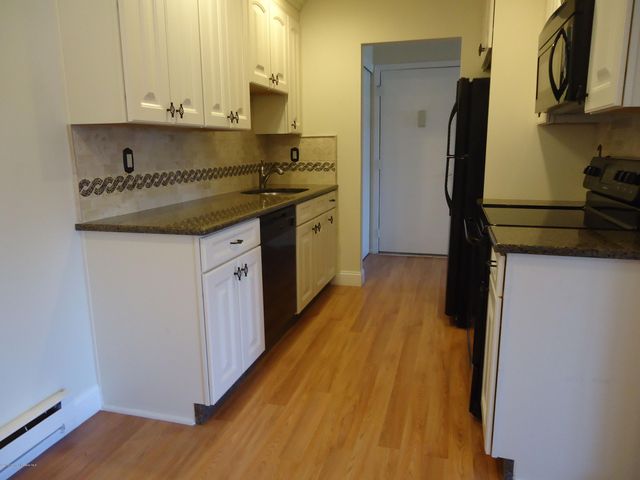 142 Cross Slope Court F, Manalapan, NJ 07726