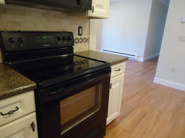 142 Cross Slope Court F, Manalapan, NJ 07726