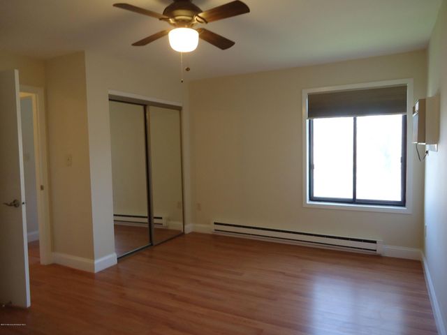 142 Cross Slope Court F, Manalapan, NJ 07726