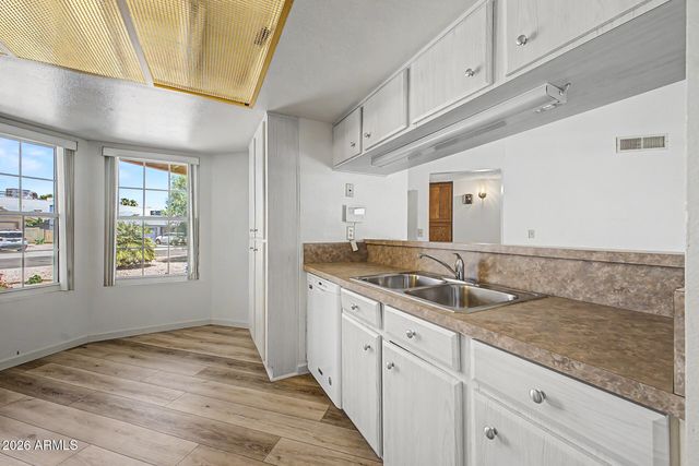 4649 E CHEYENNE Drive, Phoenix, AZ 85044
