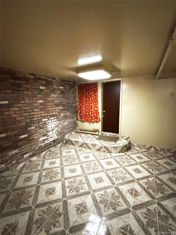 85-32 68th Avenue, Rego Park, NY 11374