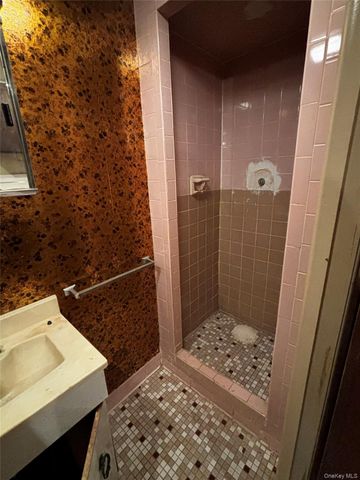 85-32 68th Avenue, Rego Park, NY 11374