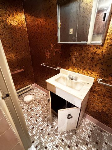 85-32 68th Avenue, Rego Park, NY 11374