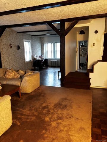 85-32 68th Avenue, Rego Park, NY 11374