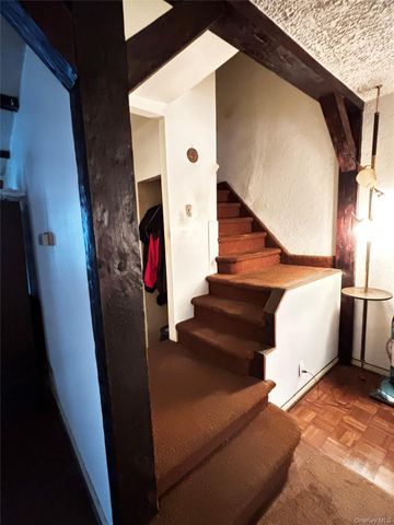 85-32 68th Avenue, Rego Park, NY 11374