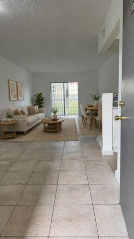 3700 NW 21st Street 109, Lauderdale Lakes, FL 33311