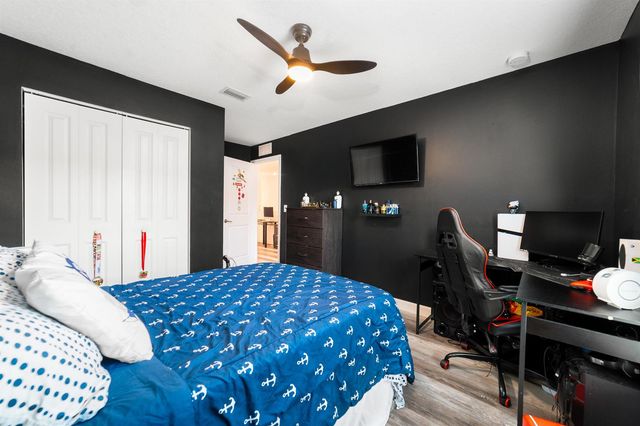 2024 Sugar Maple Drive, Riviera Beach, FL 33410