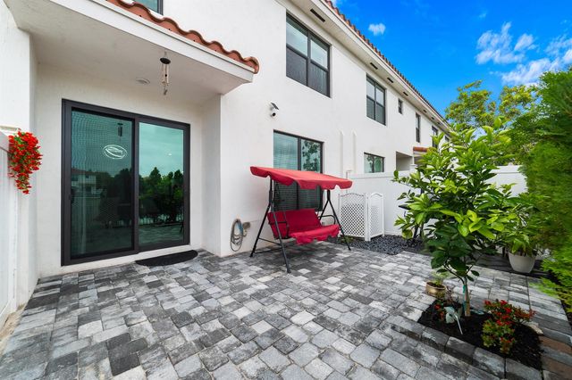 2024 Sugar Maple Drive, Riviera Beach, FL 33410
