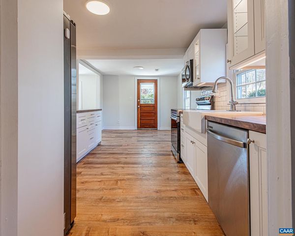 7569 PORTERS RD, Esmont, VA 22937