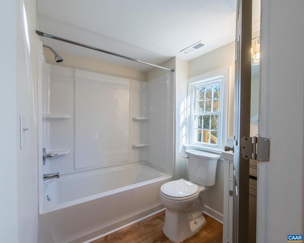 7569 PORTERS RD, Esmont, VA 22937