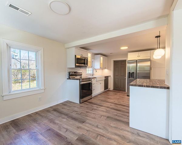 7569 PORTERS RD, Esmont, VA 22937