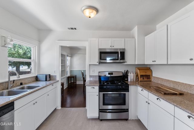 44623 Cedar Avenue, Lancaster, CA 93534