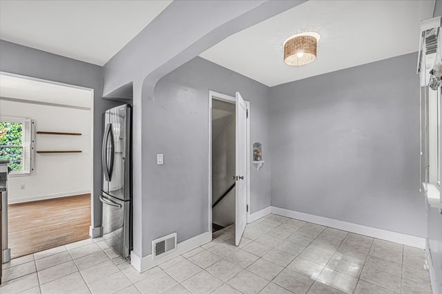 110 14th Avenue, Moline, IL 61265