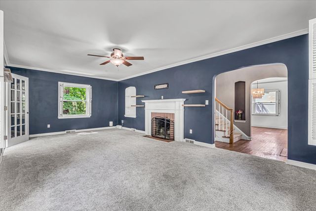 110 14th Avenue, Moline, IL 61265
