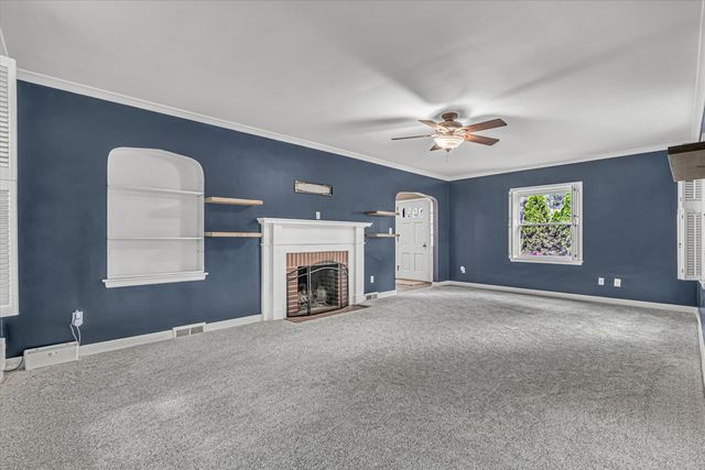 110 14th Avenue, Moline, IL 61265