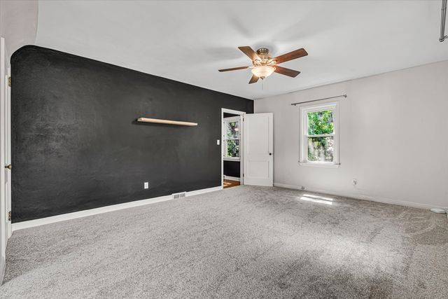 110 14th Avenue, Moline, IL 61265