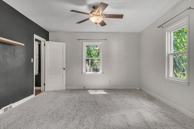 110 14th Avenue, Moline, IL 61265