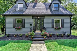 110 14th Avenue, Moline, IL 61265
