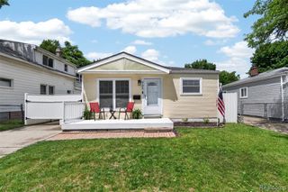 985 E Jarvis Avenue, Hazel Park, MI 48030