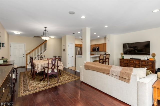 166 Riverwalk Way, Clifton City, NJ 07014