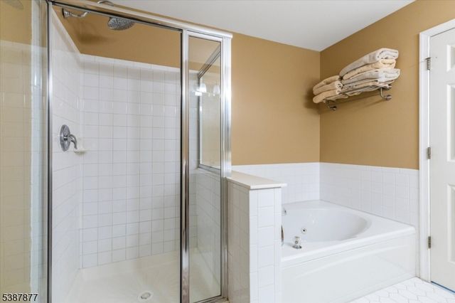 166 Riverwalk Way, Clifton City, NJ 07014