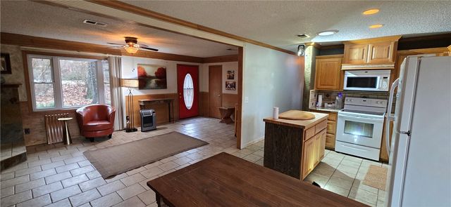 2 Teme Lane, Bella Vista, AR 72714