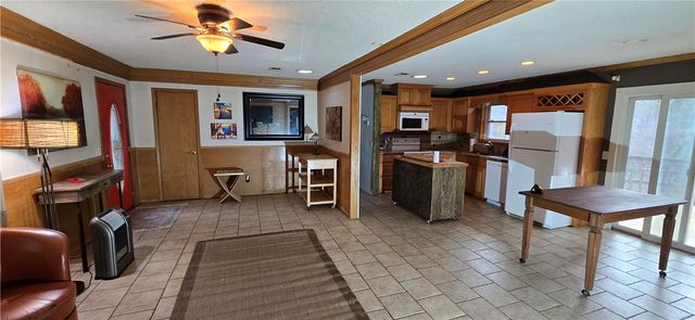 2 Teme Lane, Bella Vista, AR 72714