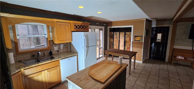 2 Teme Lane, Bella Vista, AR 72714