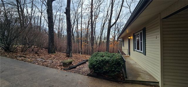 2 Teme Lane, Bella Vista, AR 72714