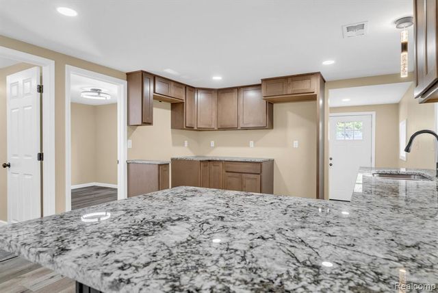 34 Pack Street, Croswell, MI 48422