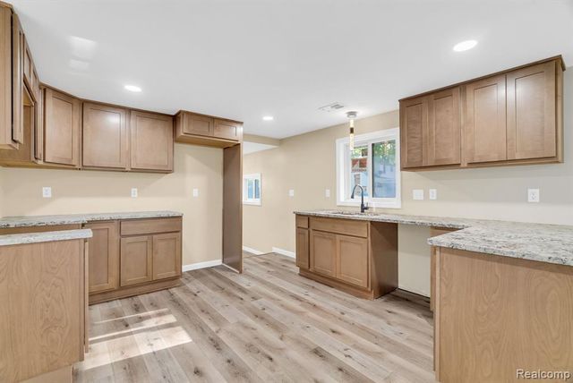34 Pack Street, Croswell, MI 48422