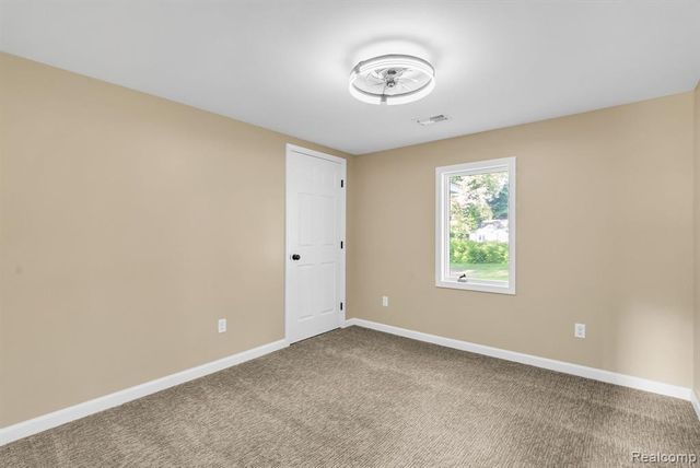 34 Pack Street, Croswell, MI 48422