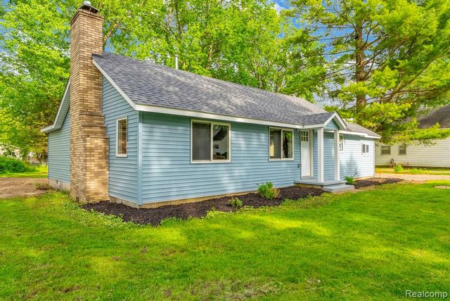 34 Pack Street, Croswell, MI 48422