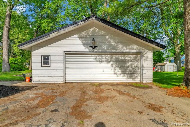 34 Pack Street, Croswell, MI 48422