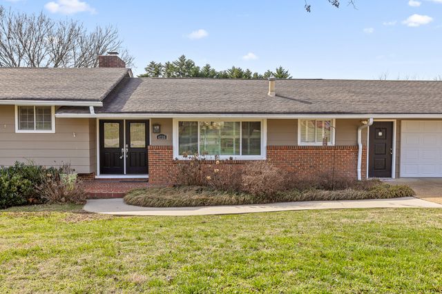 4735 Lake Hills Circle, Chattanooga, TN 37416
