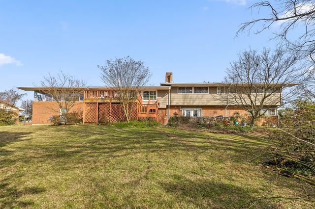 4735 Lake Hills Circle, Chattanooga, TN 37416