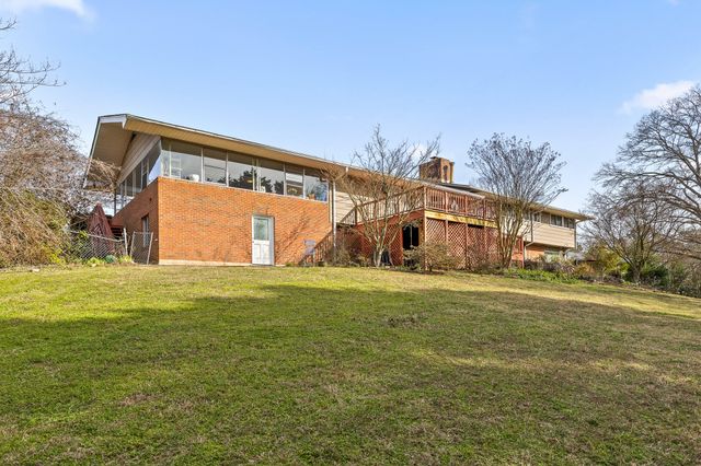 4735 Lake Hills Circle, Chattanooga, TN 37416
