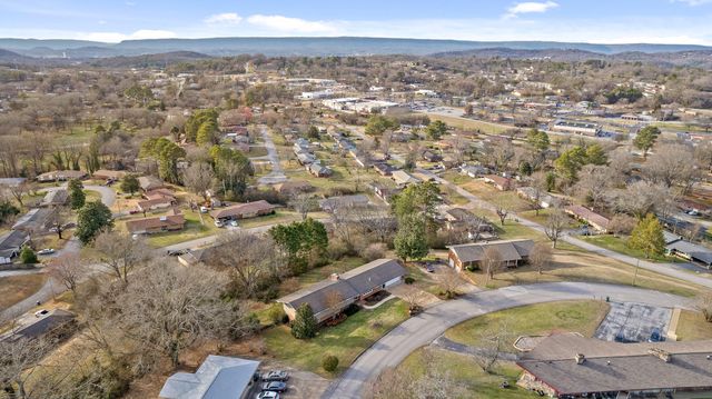 4735 Lake Hills Circle, Chattanooga, TN 37416