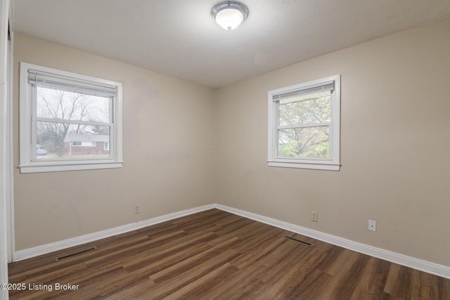 3216 Furman Blvd, Louisville, KY 40220