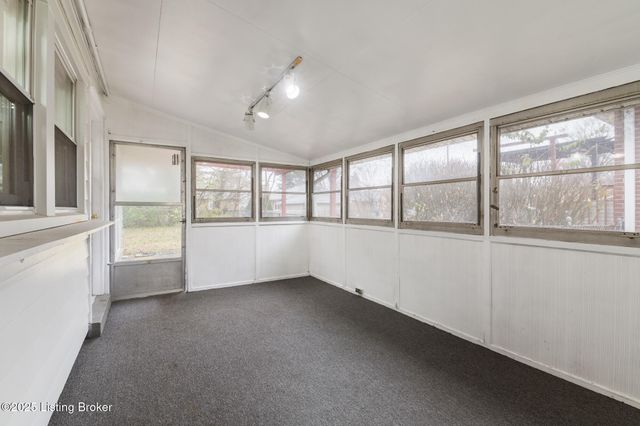 3216 Furman Blvd, Louisville, KY 40220