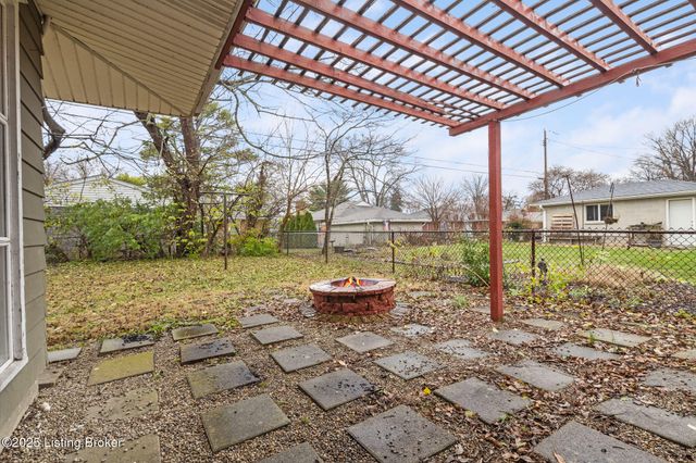 3216 Furman Blvd, Louisville, KY 40220