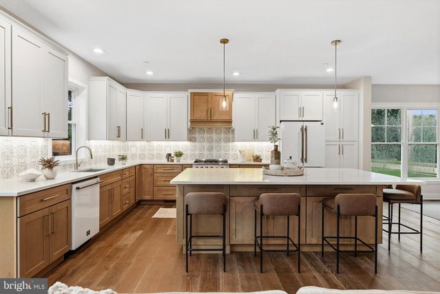 1004 ADCOCK RD, Lutherville Timonium, MD 21093