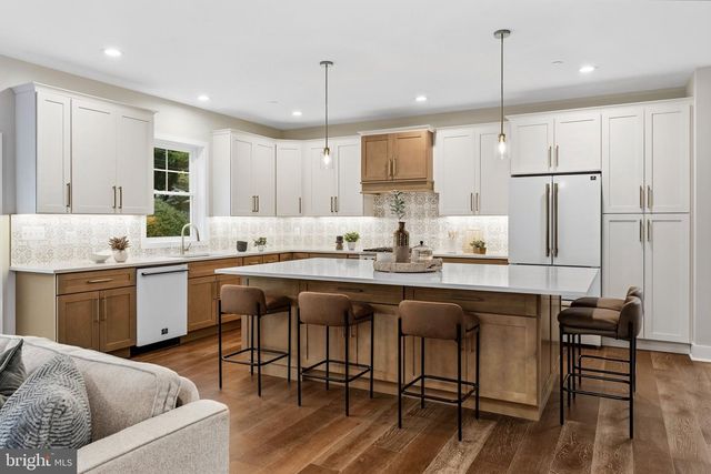 1004 ADCOCK RD, Lutherville Timonium, MD 21093