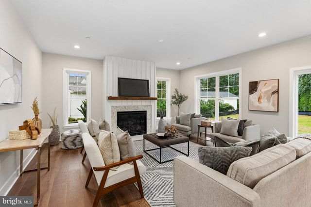1004 ADCOCK RD, Lutherville Timonium, MD 21093