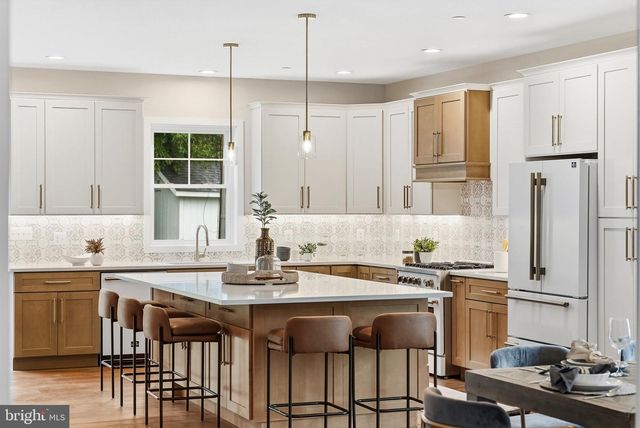 1004 ADCOCK RD, Lutherville Timonium, MD 21093