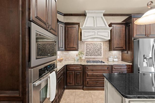 3000 Garden Hill Circle, Edmond, OK 73034
